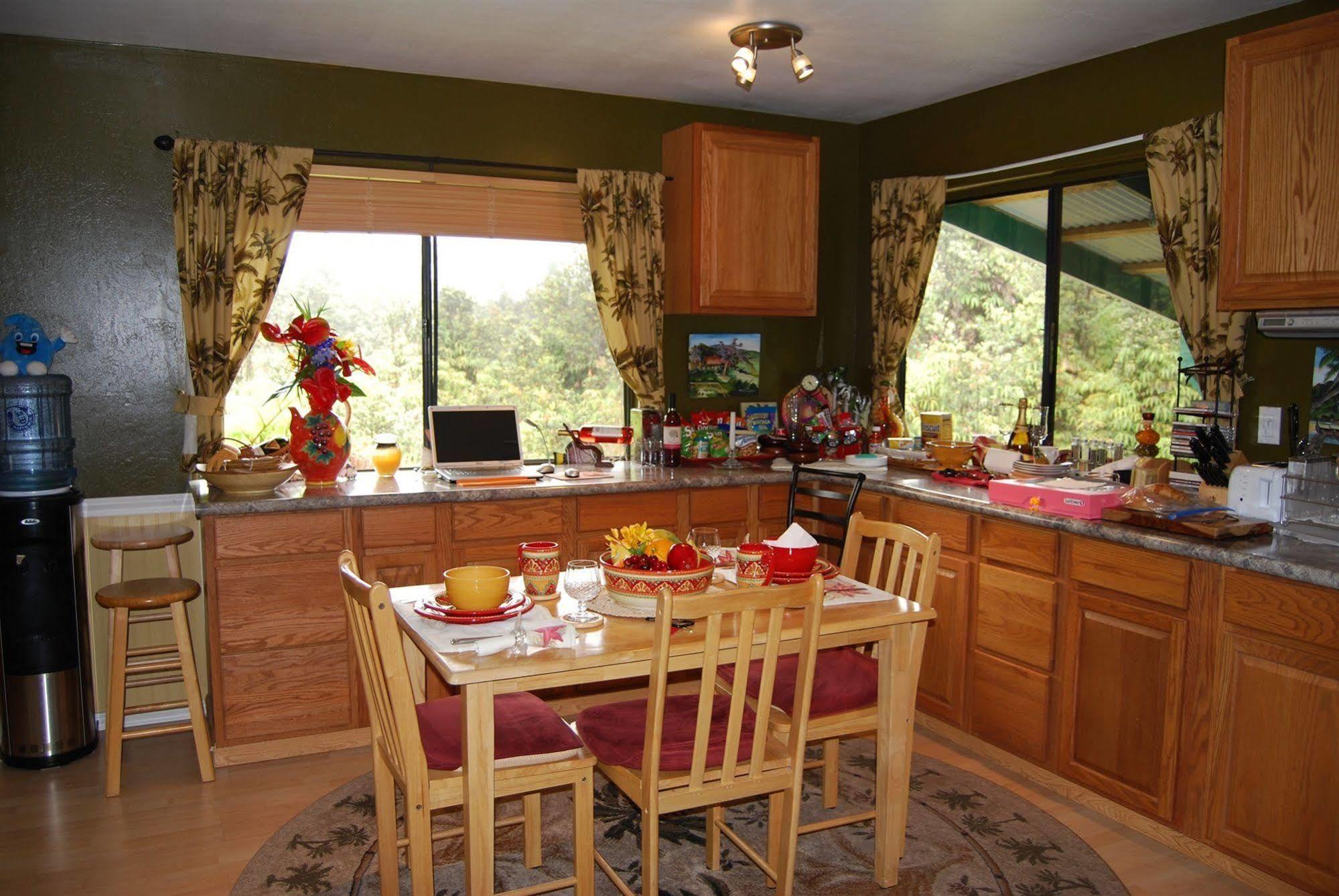 The Artist Cottage In Ohia Estates Volcano Exterior photo